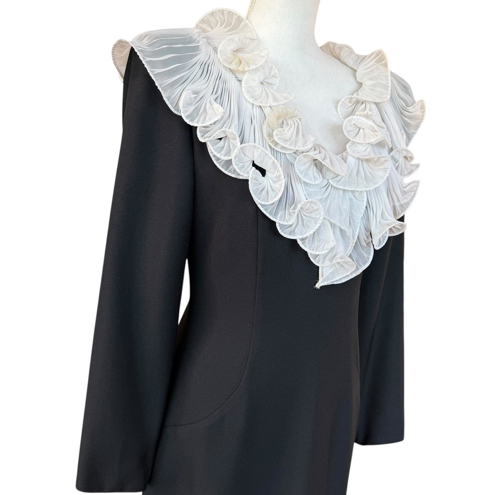 Vintage Jack Bryan Black Formal Gown with White Pleated Ruffle Collar Size 10 - Picture 3 of 12